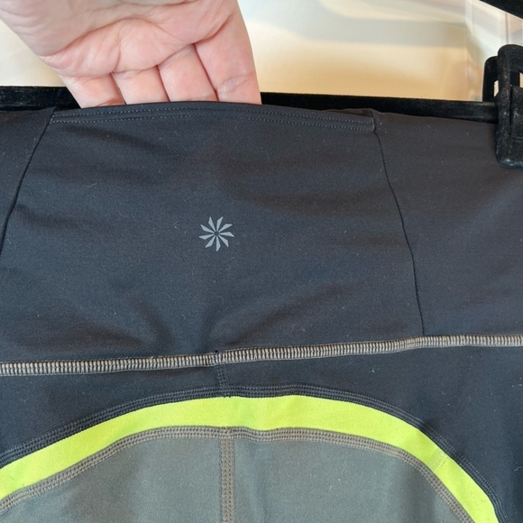 Athleta Spar Colorblock 7/8 Leggings Olive Green Black Compression Womens Medium - Picture 8 of 14